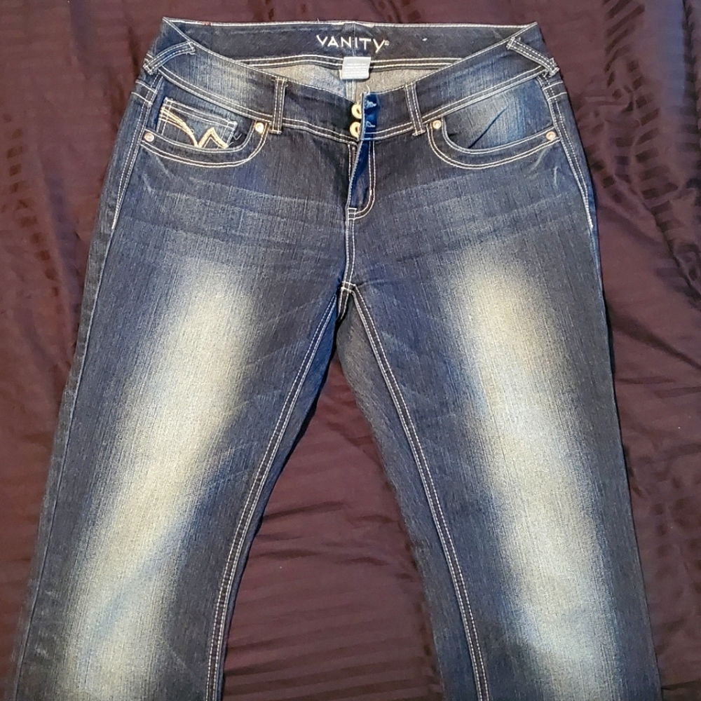 Vanity 35" inseam Curvy Fit Jeans